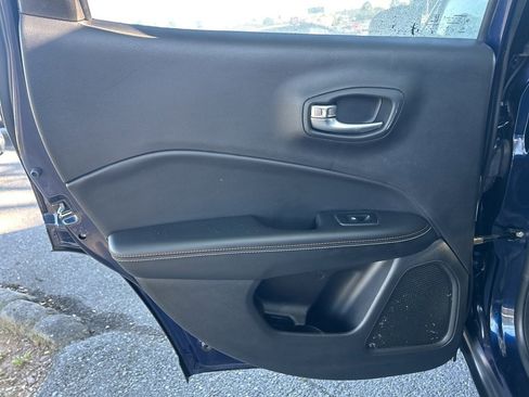 Used 2018 Jeep Compass Latitude w/ Popular Equipment Group image 33