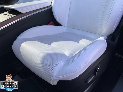 Used 2022 Tesla Model X AWD/4WD image 16
