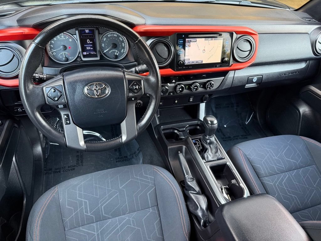 Used 2016 Toyota Tacoma TRD Sport w/ Towing Package AWD/4WD image 23