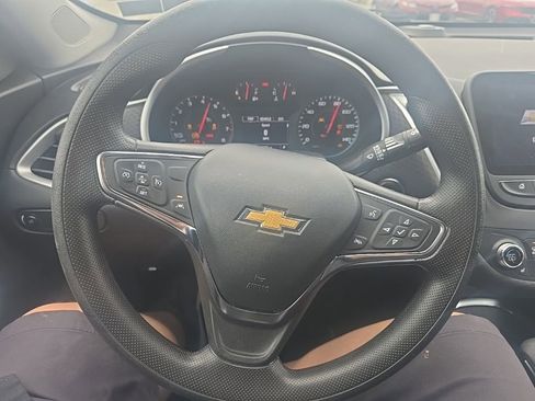 Used 2023 Chevrolet Malibu LT image 14