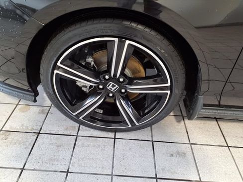 Used 2023 Honda Accord Sport image 5