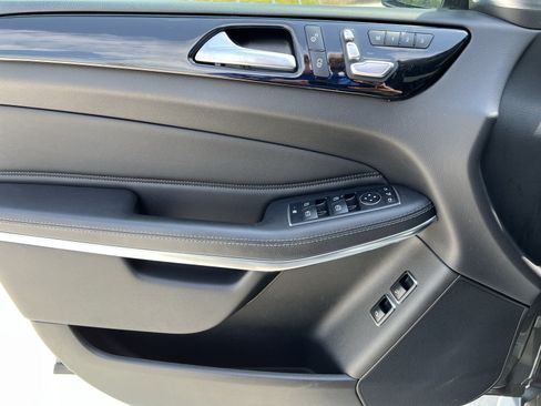 Used 2017 Mercedes-Benz GLS 550 4MATIC image 14