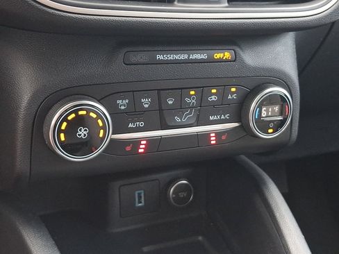 Used 2020 Ford Escape SE AWD/4WD image 16