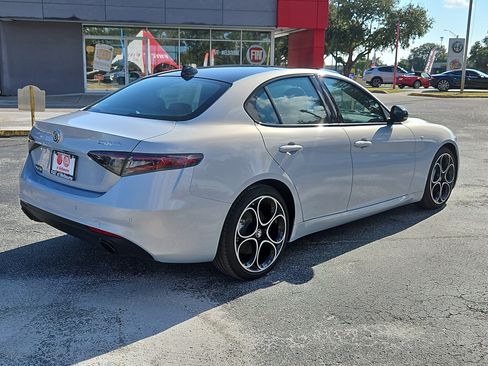 New 2024 Alfa Romeo Giulia Ti image 4