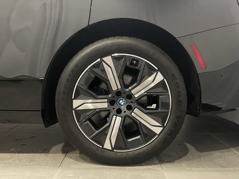 Used 2025 BMW iX xDrive50 w/ Premium Package image 8