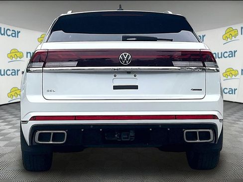 Used 2024 Volkswagen Atlas Cross Sport SEL R-Line AWD/4WD image 4