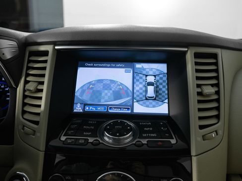 Used 2014 INFINITI QX70 AWD w/ Premium Package image 36