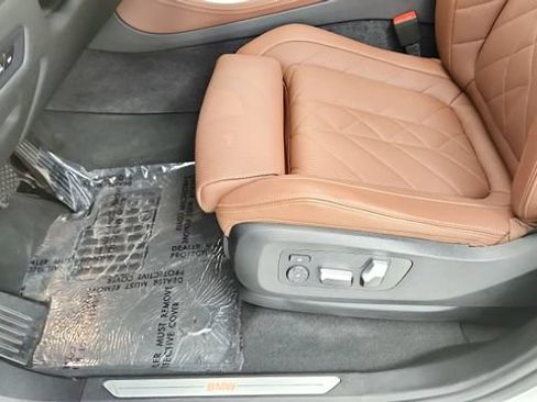 Used 2024 BMW X5 sDrive40i w/ Premium Package RWD image 50