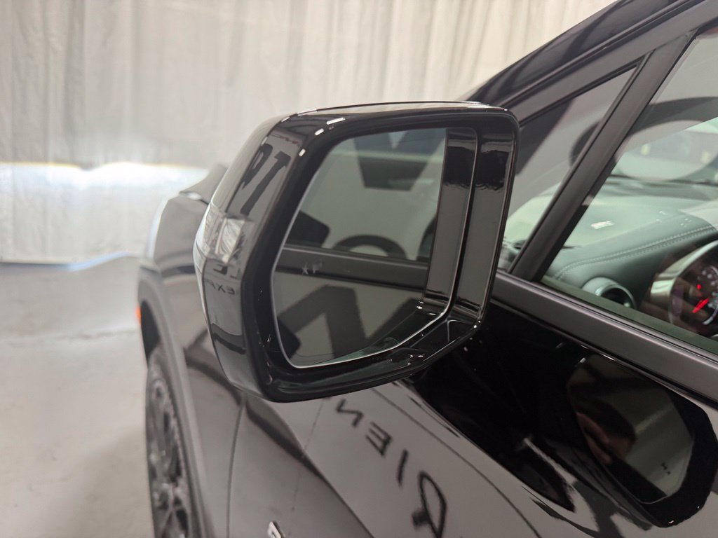 New 2026 Chevrolet Blazer LT w/ LPO, Floor Liner Package FWD image 9