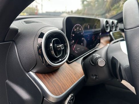 Used 2025 Mercedes-Benz C 300 Sedan image 30