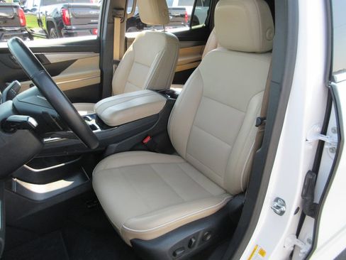 Certified 2025 Buick Enclave Preferred FWD image 21
