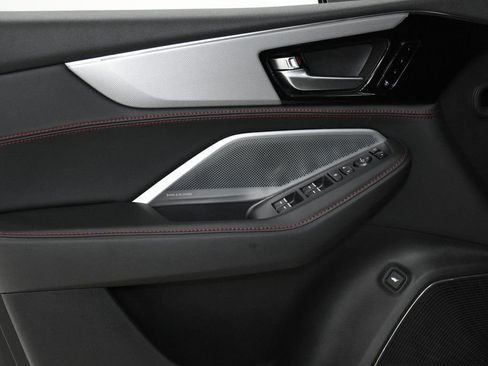 Used 2025 Acura MDX A-Spec image 9