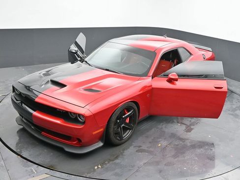 Used 2016 Dodge Challenger SRT Hellcat image 82