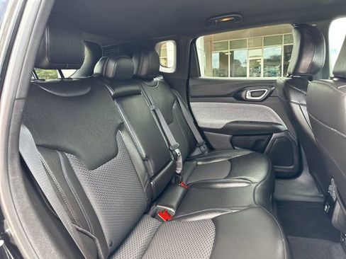 Certified 2025 Jeep Compass Latitude AWD/4WD image 36