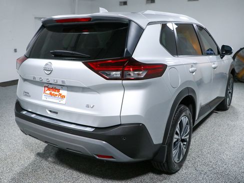 Used 2023 Nissan Rogue SV w/ SV Premium B Package FWD image 7