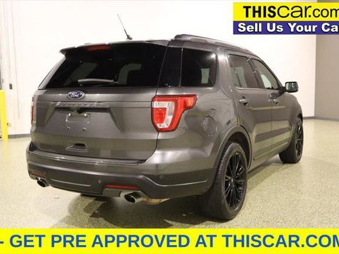 Used 2018 Ford Explorer XLT w/ Equipment Group 202A image 7