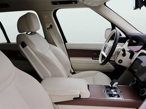 Certified 2023 Land Rover Range Rover SE image 8