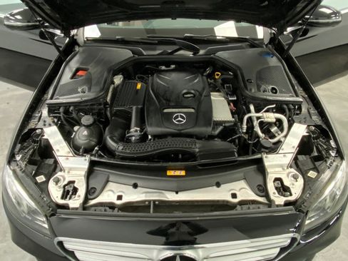 Used 2018 Mercedes-Benz E 300 4MATIC w/ Premium 2 Package image 44