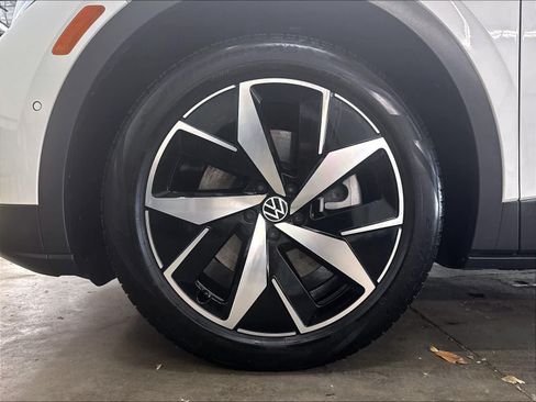 Used 2023 Volkswagen ID.4 S RWD image 36