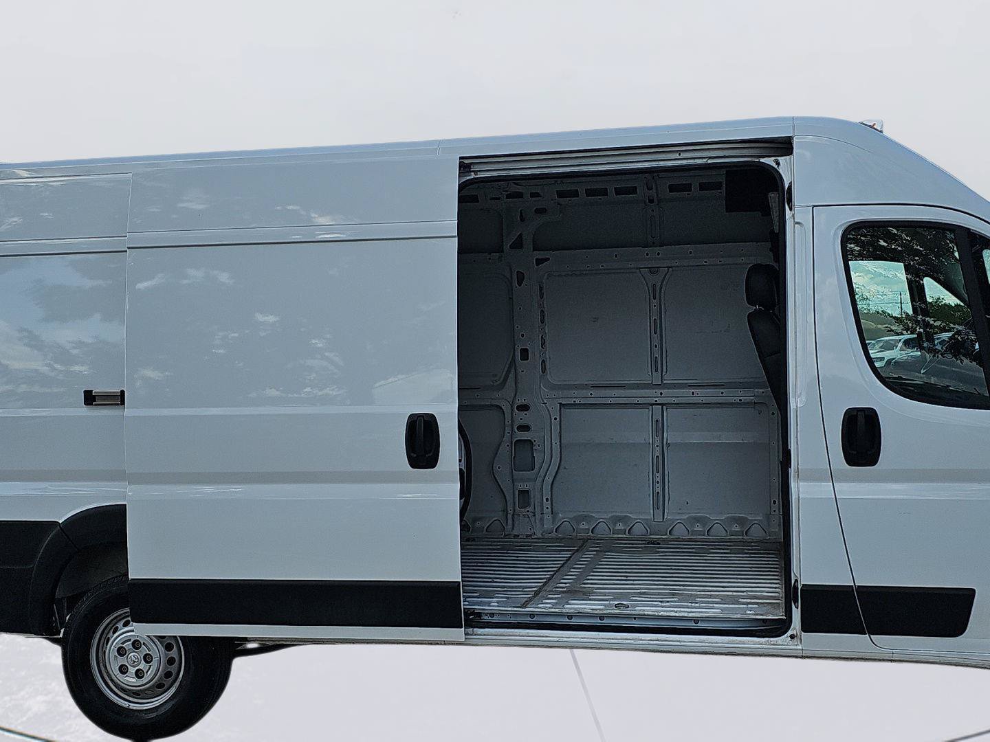 Used 2025 RAM ProMaster 2500 w/ Convenience Group FWD image 29