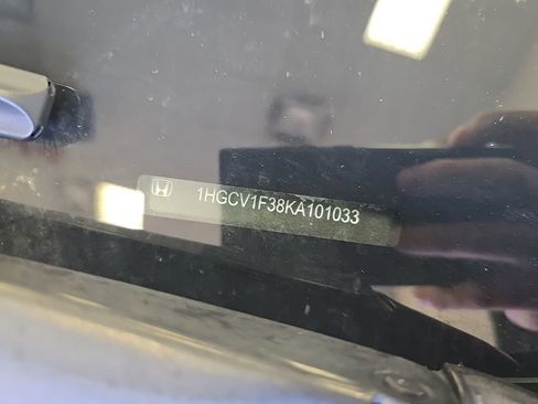 Used 2019 Honda Accord Sport image 2