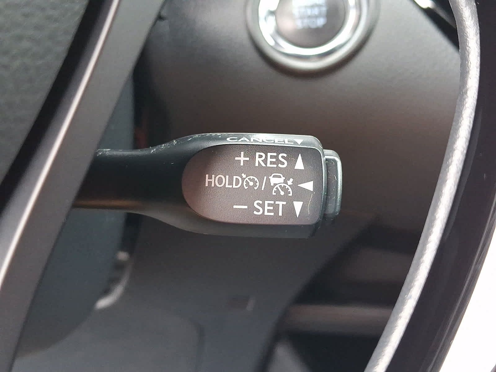 Used 2020 Toyota C-HR XLE FWD image 28