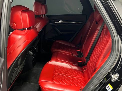 Used 2019 Audi SQ5 Premium Plus w/ Premium Plus Package image 31