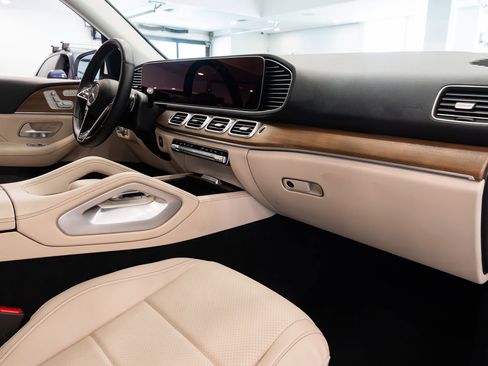 Used 2024 Mercedes-Benz GLE 450 4MATIC image 10