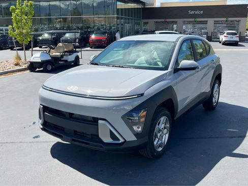 Certified 2026 Hyundai Kona SE AWD/4WD image 2