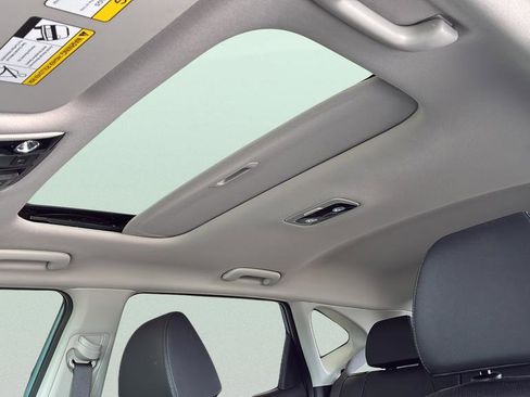Used 2025 Kia Seltos EX w/ EX Sunroof Package FWD image 15