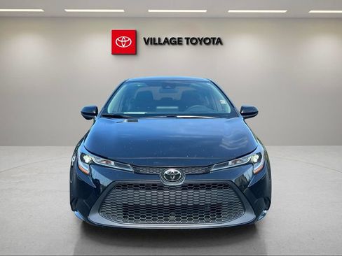 Certified 2022 Toyota Corolla LE FWD image 8