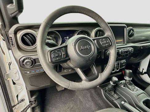 Used 2023 Jeep Wrangler Unlimited w/ Sun & Screen Package AWD/4WD image 12