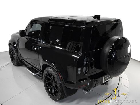 Used 2023 Land Rover Defender 90 V8 image 7