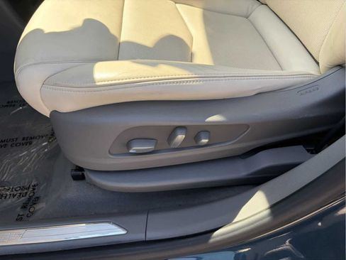 Used 2019 Cadillac XT5 Luxury AWD/4WD image 12