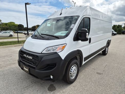 New 2026 RAM ProMaster 2500 w/ Convenience Group image 2