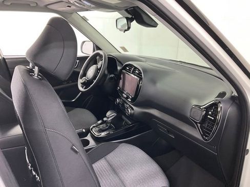 Used 2025 Kia Soul EX FWD image 30