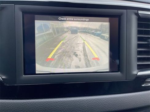 Used 2020 Chrysler Voyager Lxi image 14