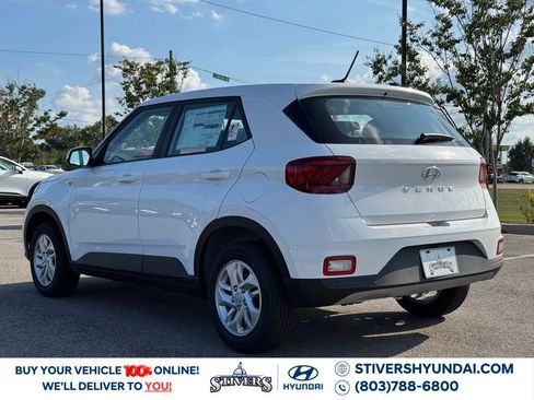 New 2026 Hyundai Venue SE image 11