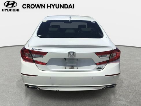Used 2018 Honda Accord Touring image 5