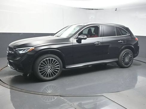 Used 2026 Mercedes-Benz GLC 300 image 4