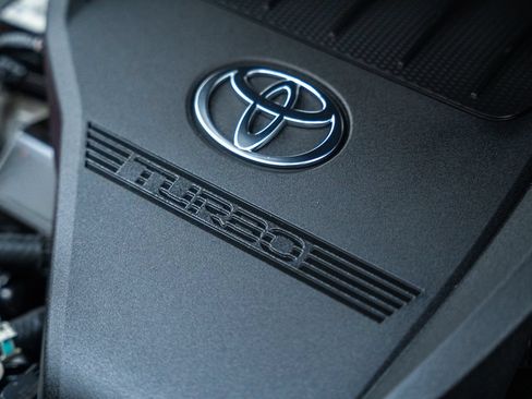 Certified 2025 Toyota Grand Highlander AWD image 23