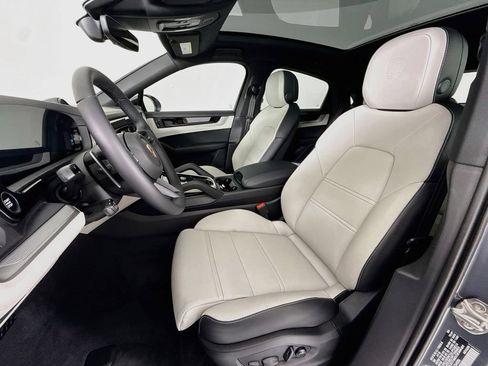 New 2026 Porsche Cayenne Coupe AWD/4WD image 5