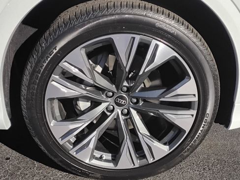 New 2026 Audi Q8 Premium Plus image 11