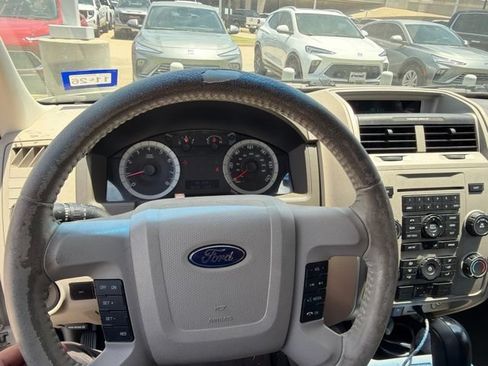 Used 2010 Ford Escape XLT FWD image 9