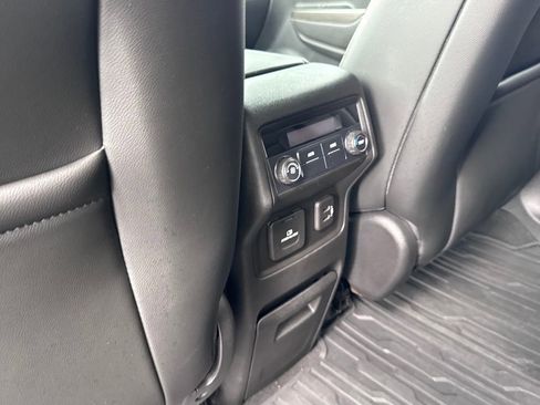 Used 2019 GMC Acadia SLT image 23