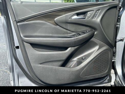 Used 2020 Buick Envision Essence w/ Experience Buick Package FWD image 10