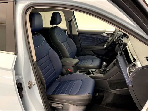 New 2026 Volkswagen Taos SEL AWD/4WD image 11