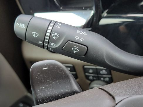 Used 2023 Chevrolet Silverado 1500 LTZ AWD/4WD image 29
