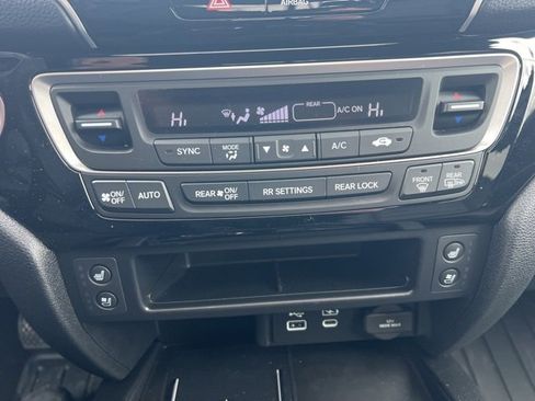 Used 2024 Honda Ridgeline Black Edition image 14
