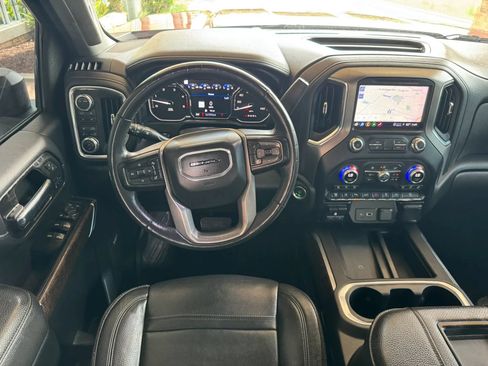 Used 2021 GMC Sierra 2500 Denali w/ Technology Package AWD/4WD image 27